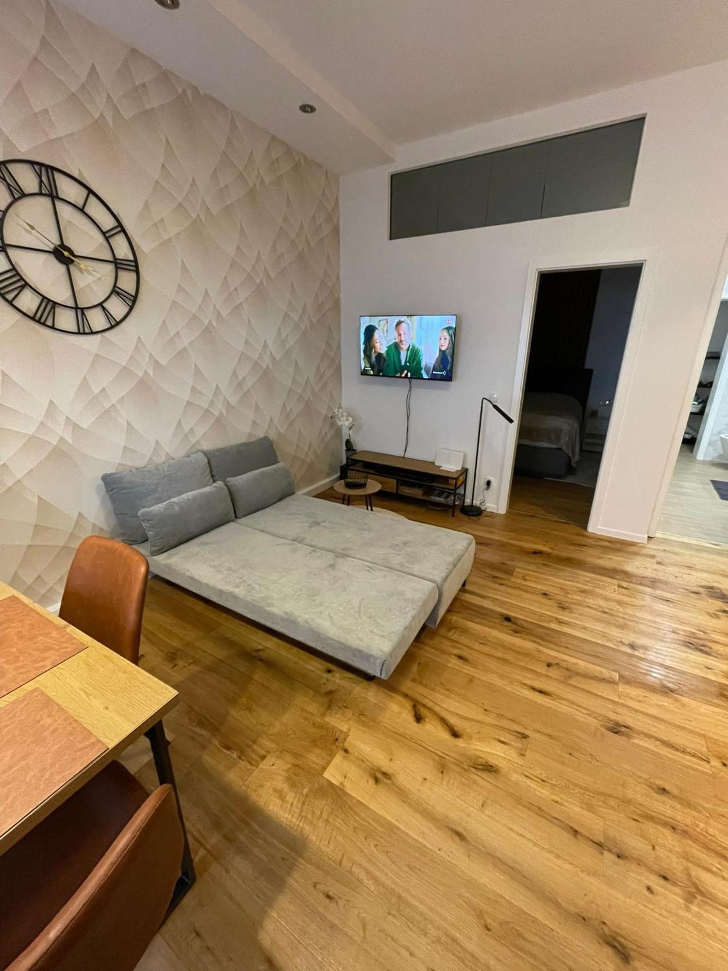 Ferienwohnung Schulerhaus Stetten am Kalten Markt Luaran gambar